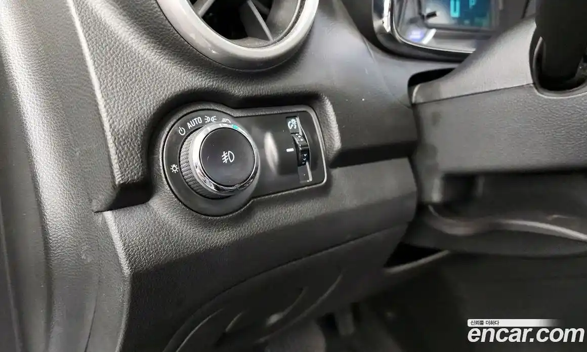 Chevrolet Trax 2014 1.4 Автомат в Москве № 974241, фото 16