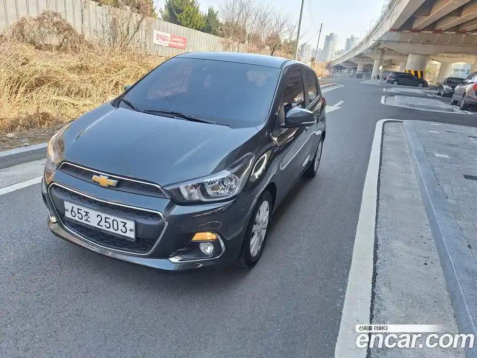 Chevrolet Spark 2018 1.0 Автомат в Москве № 975143, фото 1