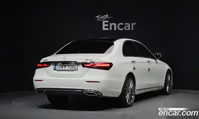 Mercedes-Benz E-Class 2023 3.0 гидро в Москве № 1005187, миниатюра 2