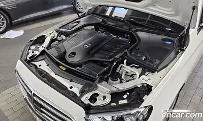 Mercedes-Benz E-Class 2023 3.0 гидро в Москве № 1005187, миниатюра 6
