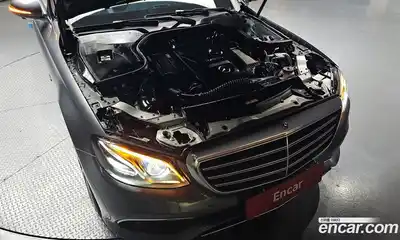 Mercedes-Benz E-Class 2020 2.0 гидро, миниатюра 5