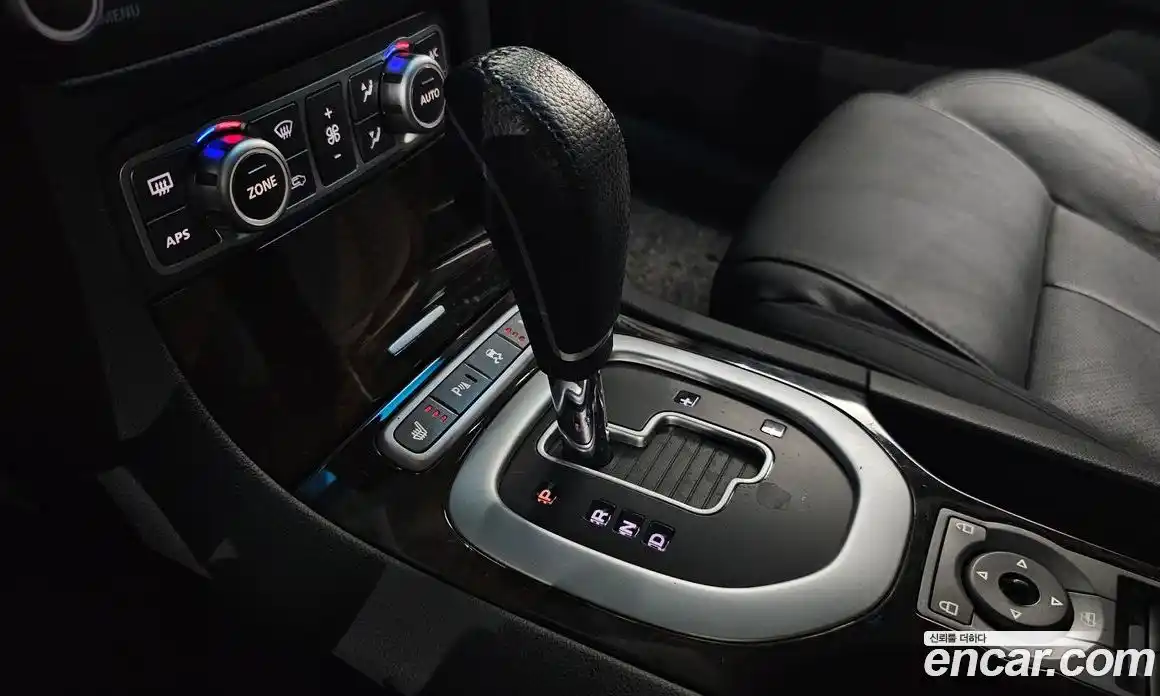 Chevrolet VERITAS 2009 3.6 Автомат в Москве № 1012504, фото 9