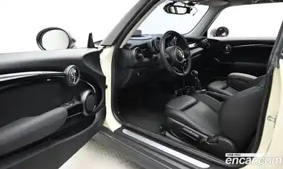 Mini Cooper 2018 1.5 гидро в Москве № 1013699, миниатюра 11