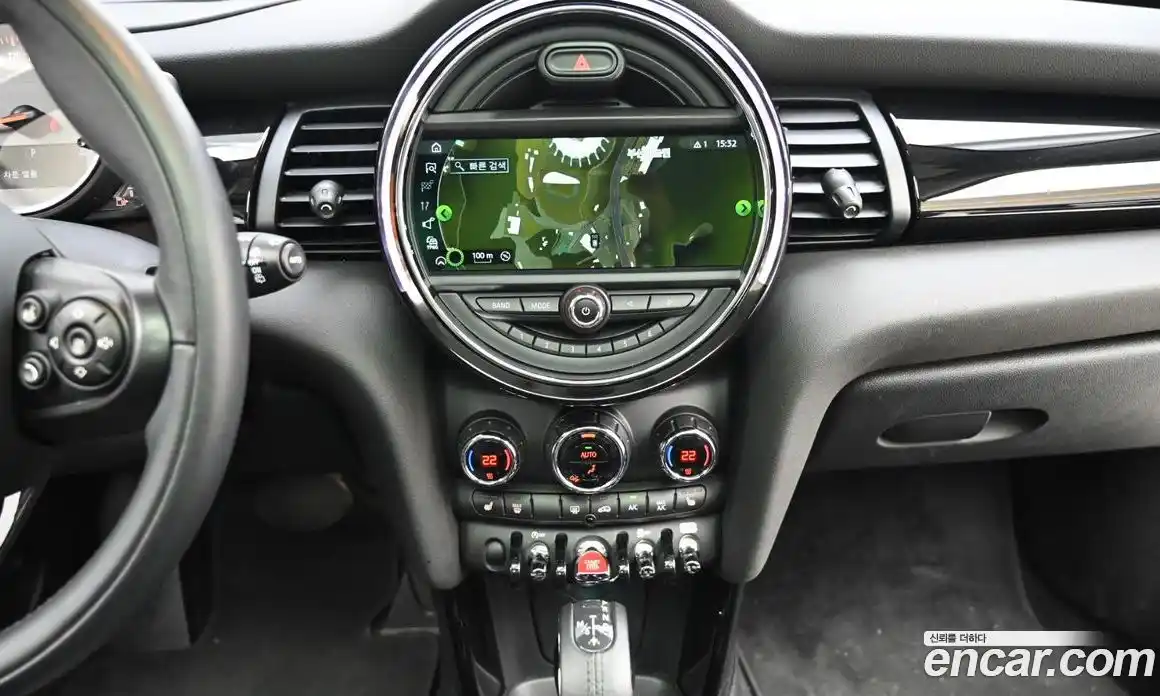 Mini Cooper 2018 1.5 гидро в Москве № 1013699, фото 14