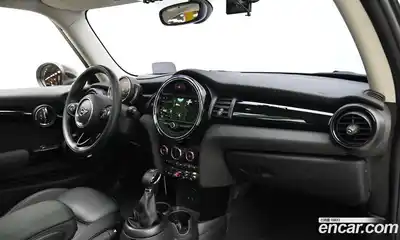 Mini Cooper 2018 1.5 гидро в Москве № 1013699, миниатюра 7