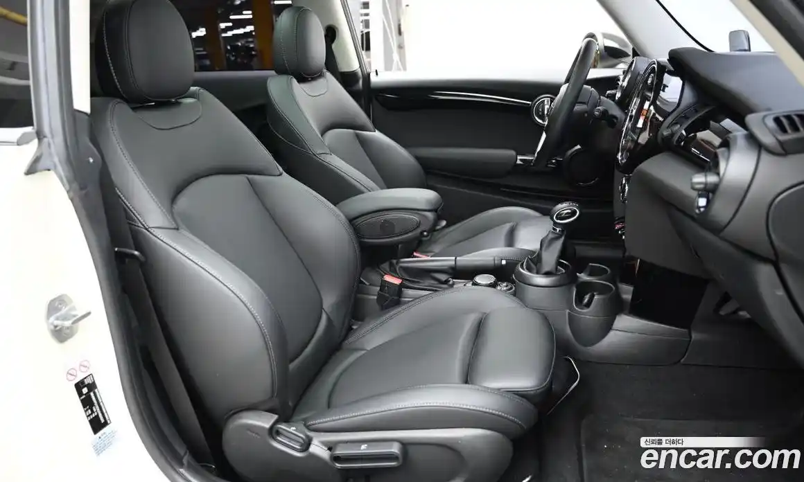 Mini Cooper 2018 1.5 гидро в Москве № 1013699, фото 10