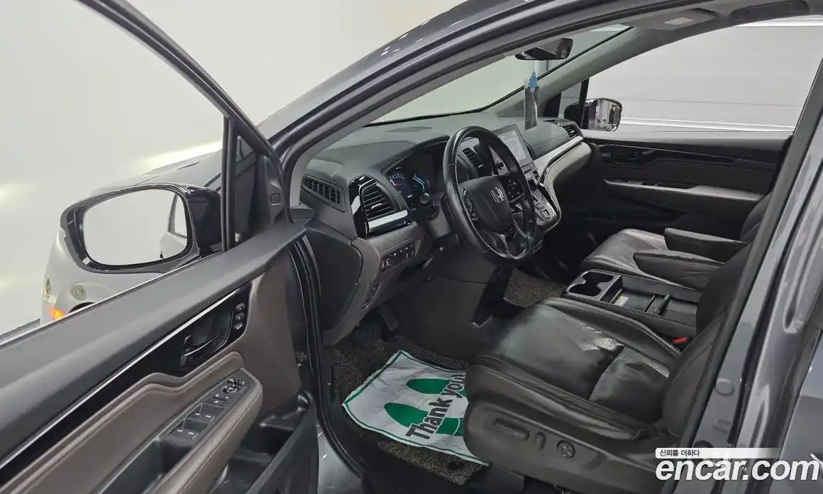 Honda Odyssey 2018 3.5 гидро в Москве № 1015365, фото 11