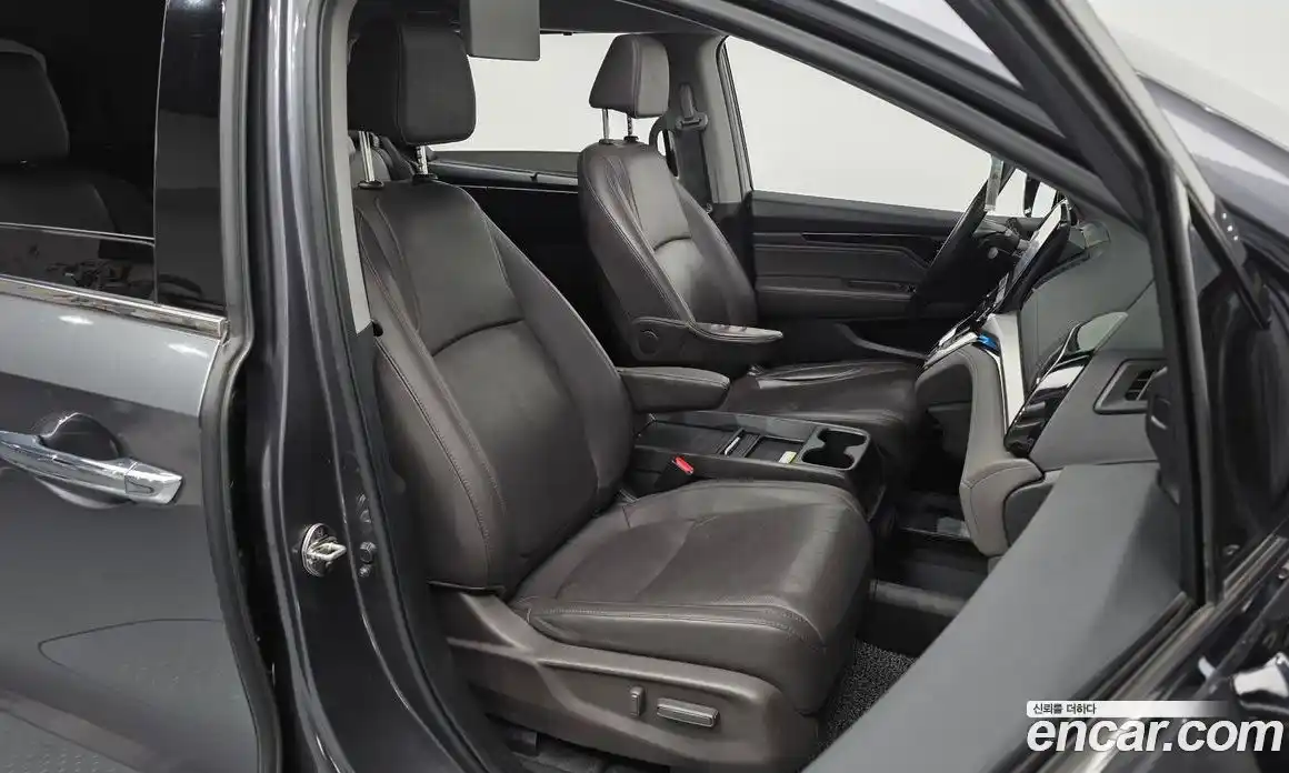 Honda Odyssey 2018 3.5 гидро в Москве № 1015365, фото 10