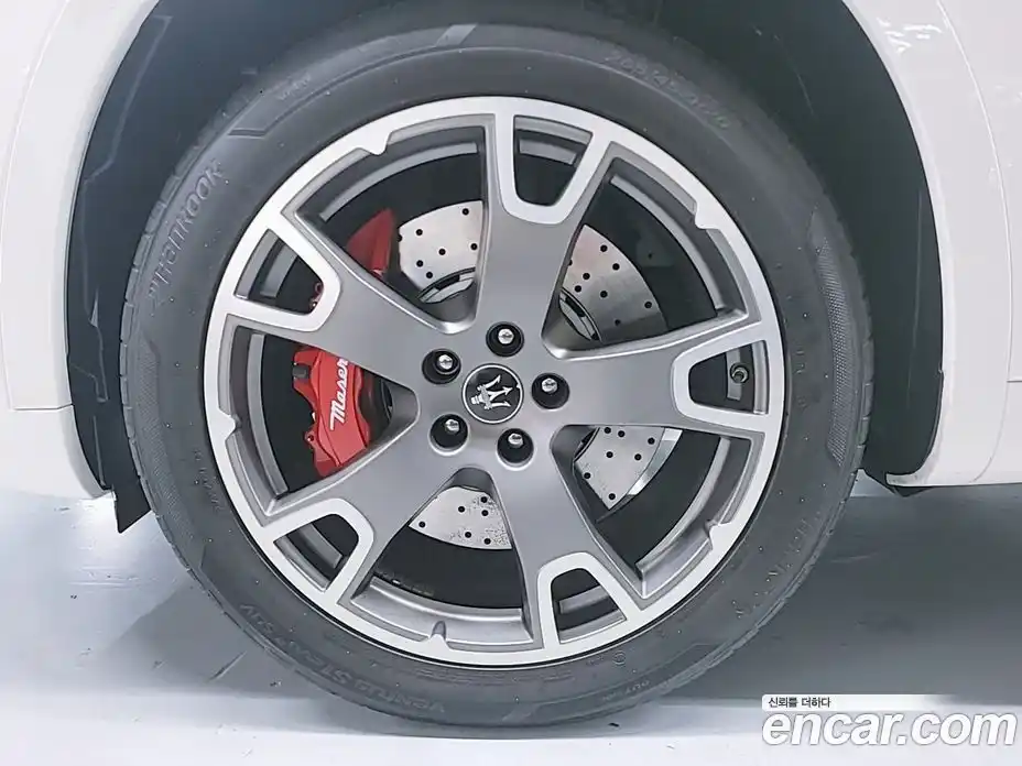 Maserati Levante 2020 3.0 гидро в Москве № 1015679, фото 9