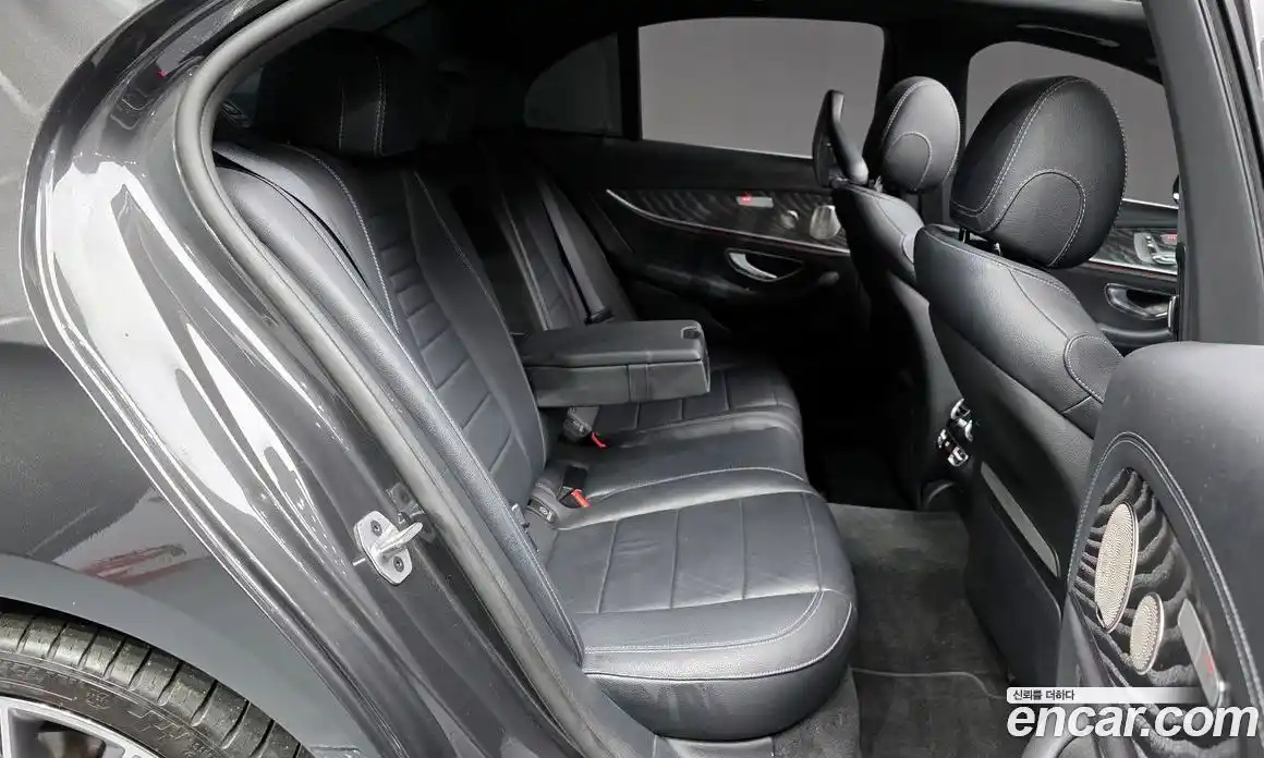 Mercedes-Benz E-Class 2022 2.0 гидро в Москве № 142037, фото 12