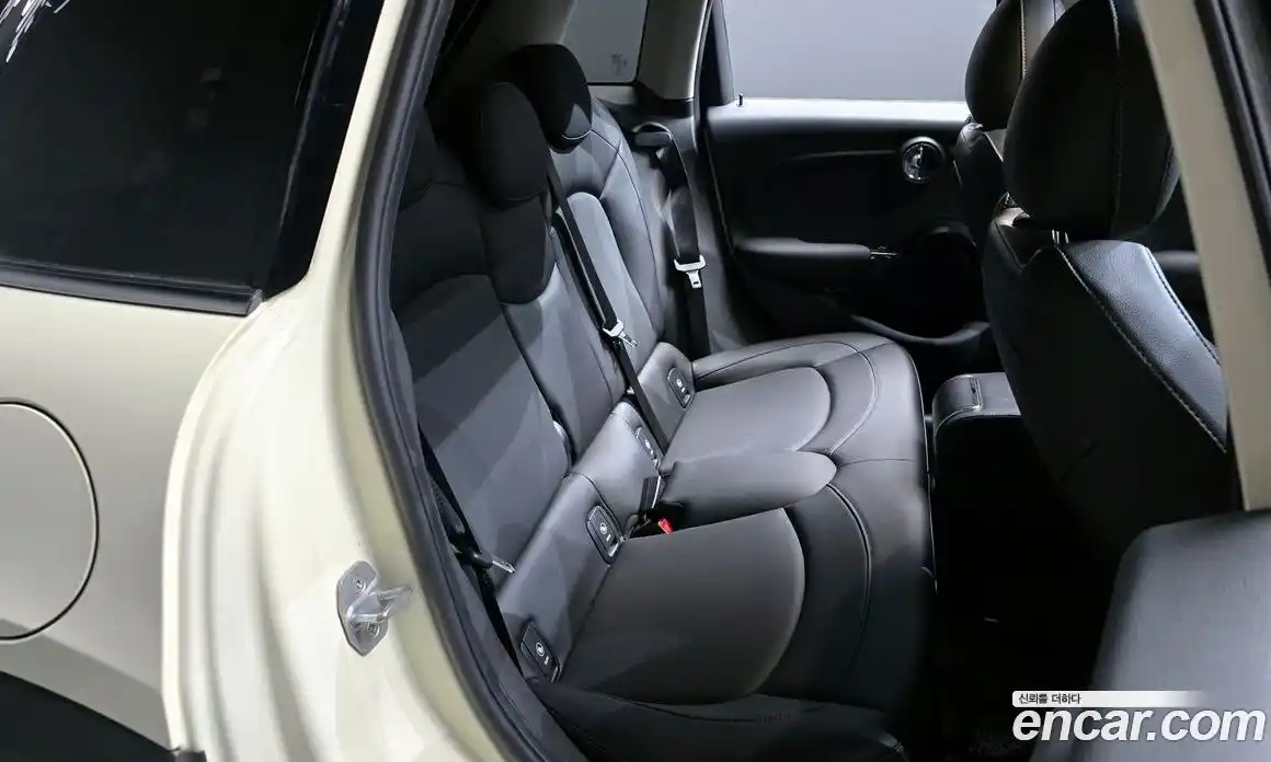 Mini Cooper 2018 1.5 гидро в Москве № 154326, фото 12