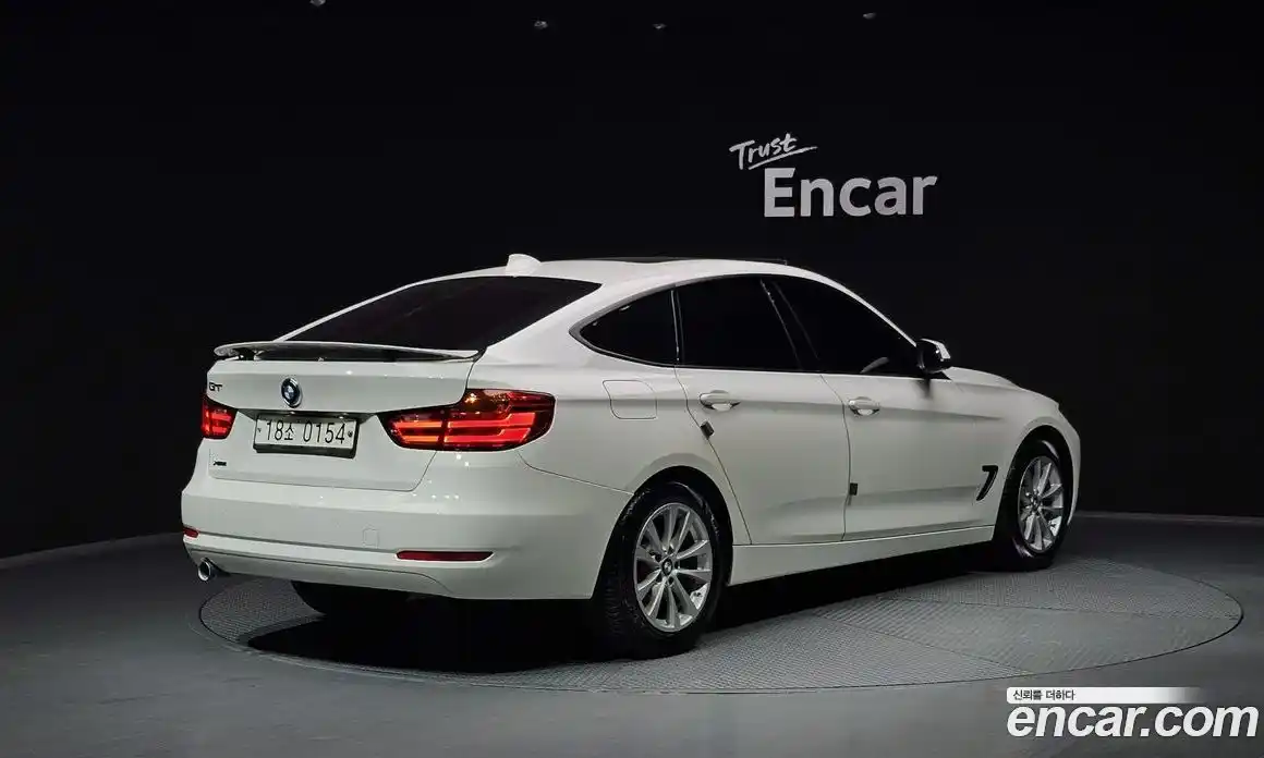 BMW 3-Series 2015 2.0 Автомат в Москве № 159066, фото 2