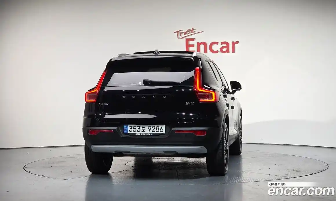 Volvo XC40 2022 2.0 гидро в Москве № 164231, фото 3