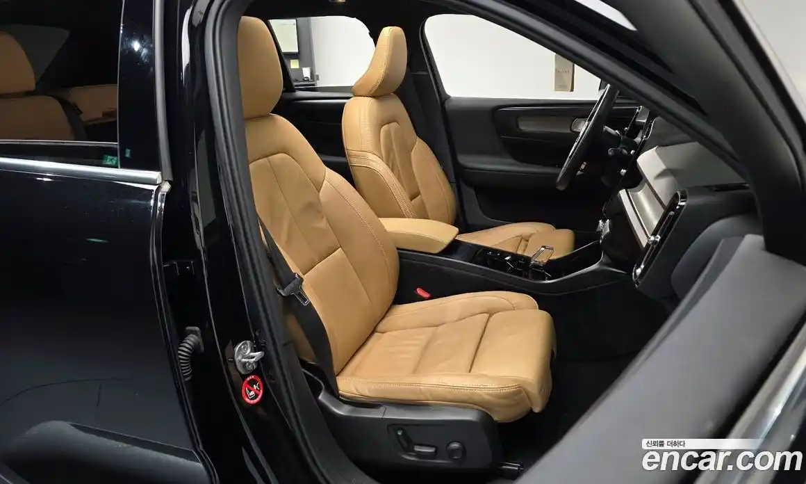 Volvo XC40 2022 2.0 гидро в Москве № 164231, фото 9