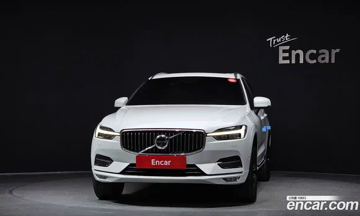 Volvo XC60 2021 2.0 гидро в Москве № 164386, фото 3
