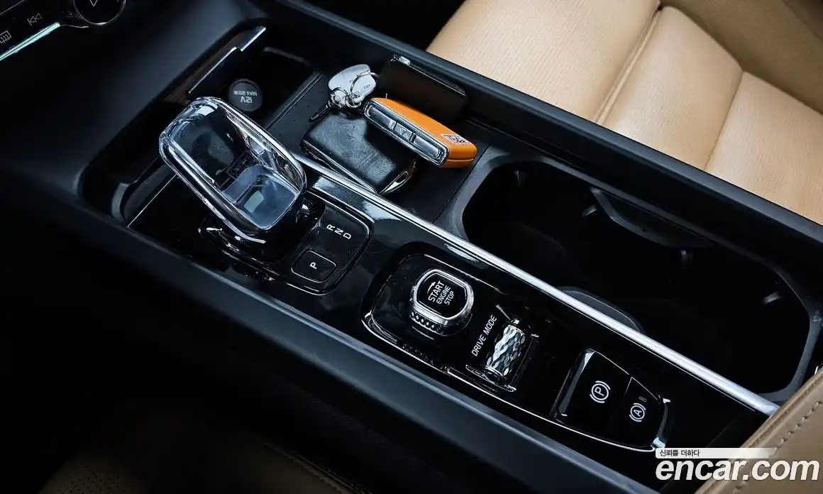 Volvo XC60 2021 2.0 гидро в Москве № 164386, фото 9