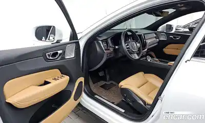 Volvo XC60 2021 2.0 гидро в Москве № 164386, миниатюра 10