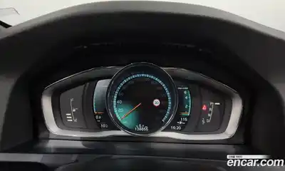 Volvo V60 2016 2.5 гидро в Москве № 164693, миниатюра 8