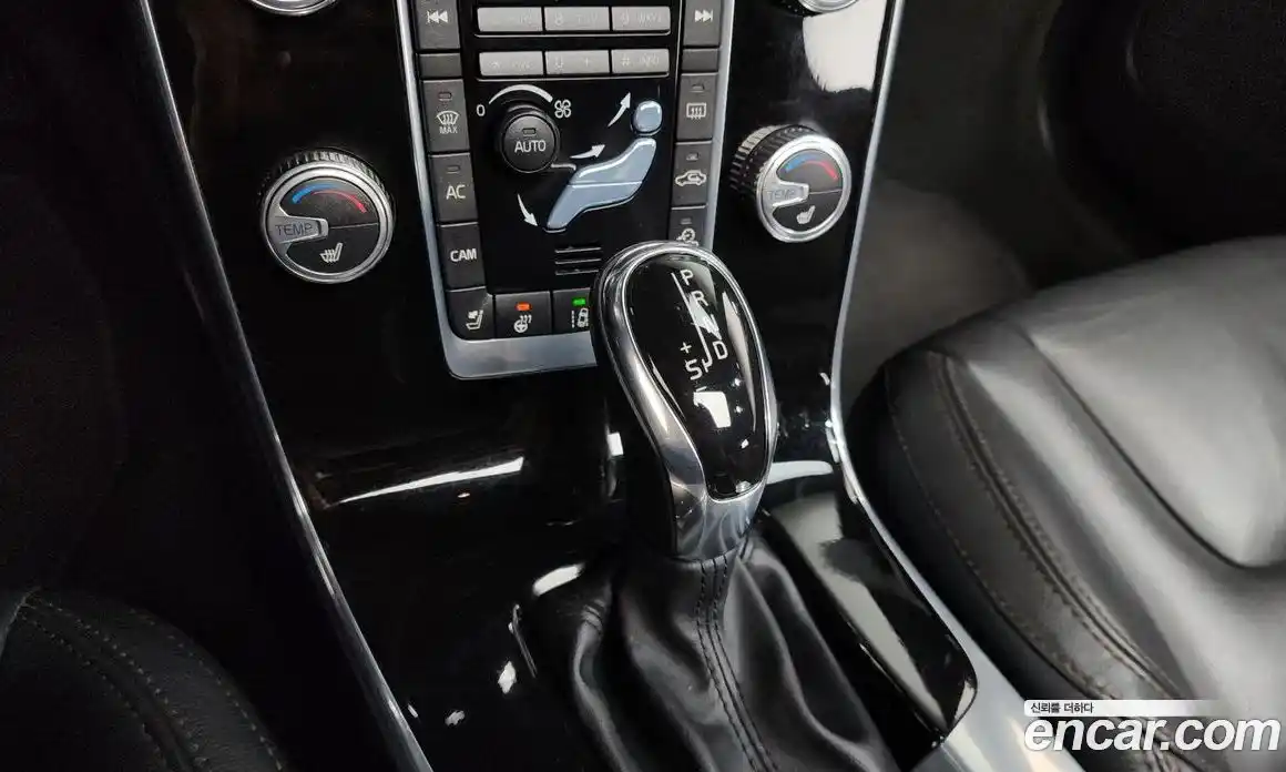 Volvo V60 2016 2.5 гидро в Москве № 164693, фото 9