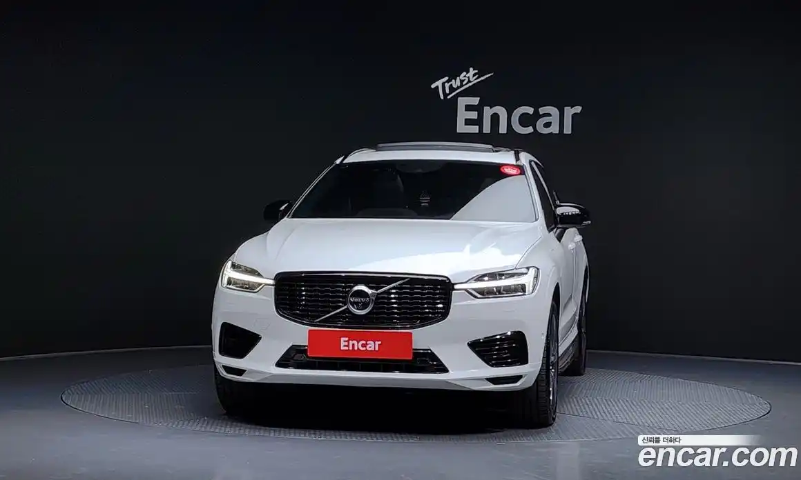 Volvo XC60 2021 2.0 гидро в Москве № 164721, фото 3