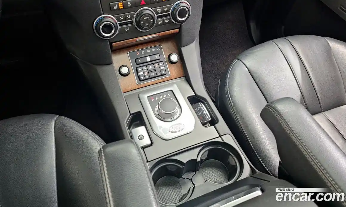Land Rover Discovery 2016 3.0 гидро в Москве № 166137, фото 9