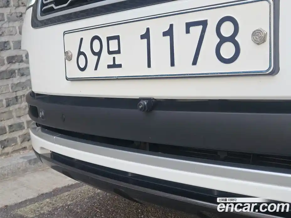 Land Rover Range-Rover 2015 4.4 гидро в Москве № 166791, фото 18