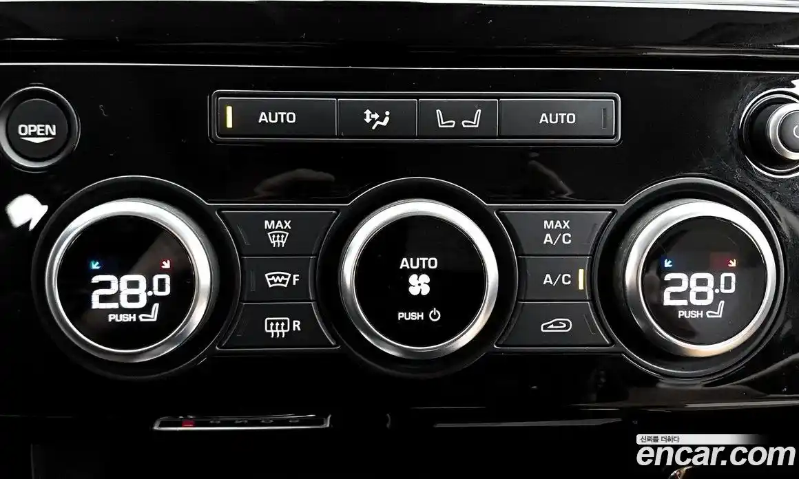 Land Rover Discovery 2017 3.0 гидро в Москве № 166831, фото 14