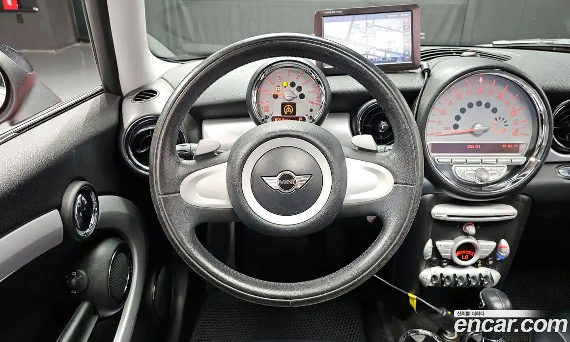 Mini Cooper 2007 1.6 гидро в Москве № 167264, фото 13