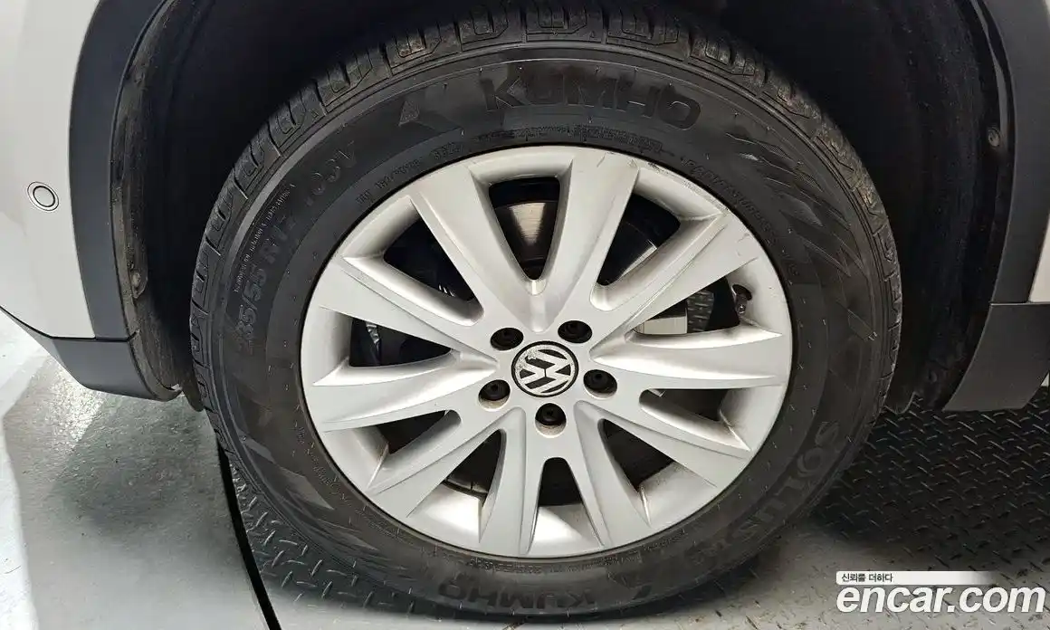 Volkswagen Tiguan 2011 2.0 гидро в Москве № 173051, фото 5