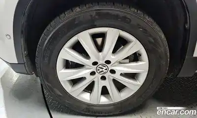 Volkswagen Tiguan 2011 2.0 гидро в Москве № 173051, миниатюра 5