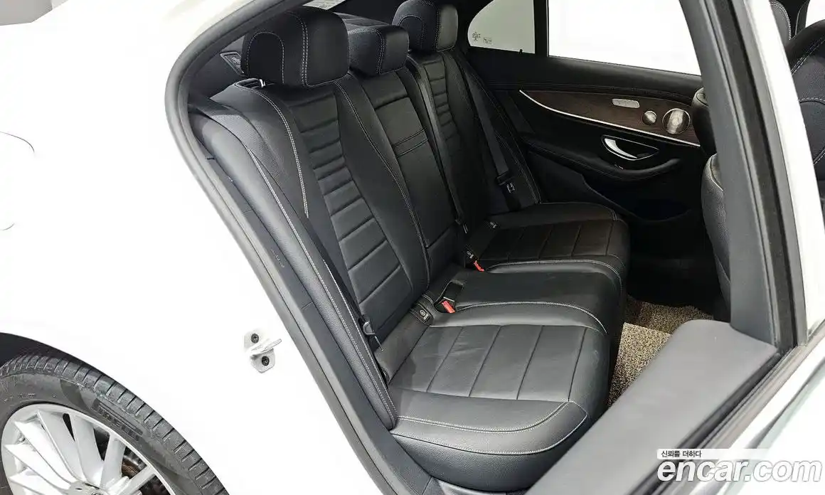 Mercedes-Benz E-Class 2022 1.9 гидро, фото 12