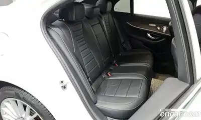 Mercedes-Benz E-Class 2022 1.9 гидро, миниатюра 12