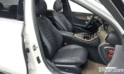 Mercedes-Benz E-Class 2022 1.9 гидро, миниатюра 10