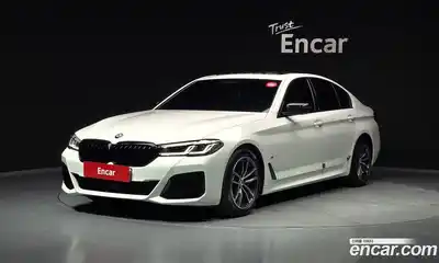 BMW 5-Series, 2022