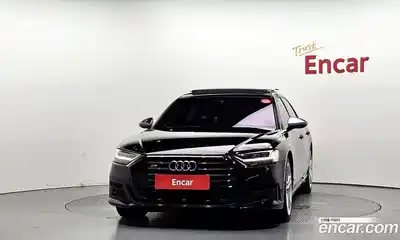 Audi S8 2021 4.0 гидро в Москве № 196325, миниатюра 3