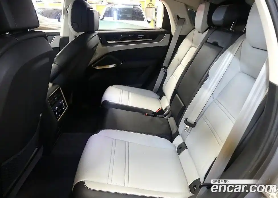 Porsche Cayenne 2024 3.0 гидро в Москве № 197854, фото 16