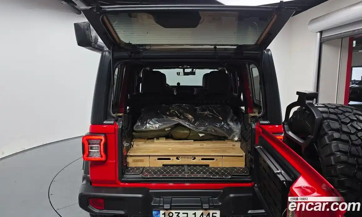 Jeep Wrangler 2021 2.0 гидро в Москве № 199499, фото 20