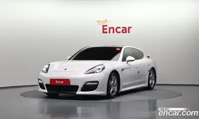 Porsche Panamera, 2012