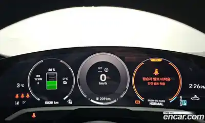 Porsche Taycan 2024 0.2 гидро в Москве № 212961, миниатюра 8