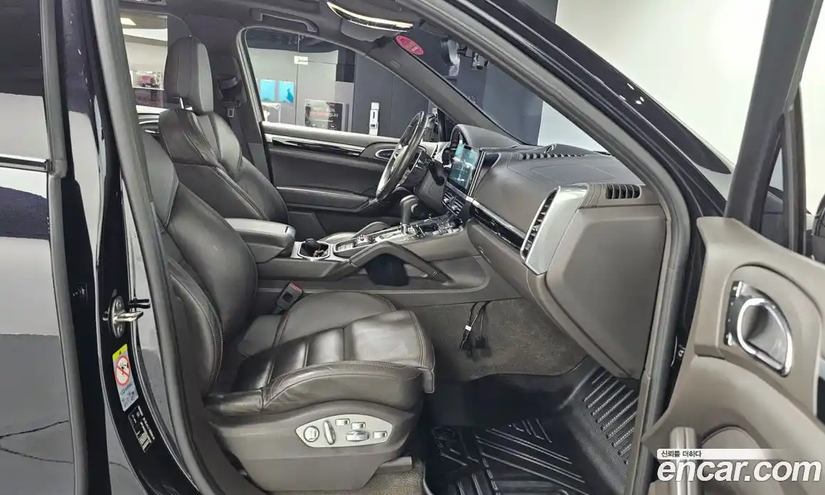 Porsche Cayenne 2015 4.1 гидро в Москве № 213304, фото 11