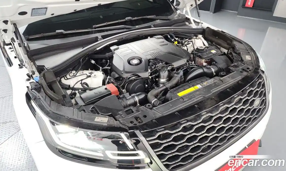 Land Rover Range-Rover Velar 2019 3.0 гидро в Москве № 213638, фото 6