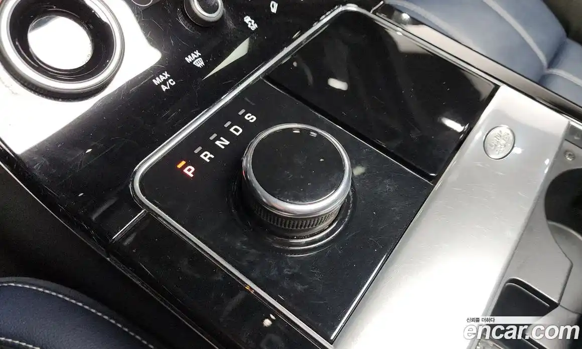 Land Rover Range-Rover Velar 2019 3.0 гидро в Москве № 213638, фото 9