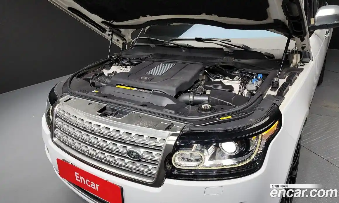 Land Rover Range-Rover 2017 4.4 гидро в Москве № 213759, фото 6