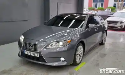 Lexus ES, 2015
