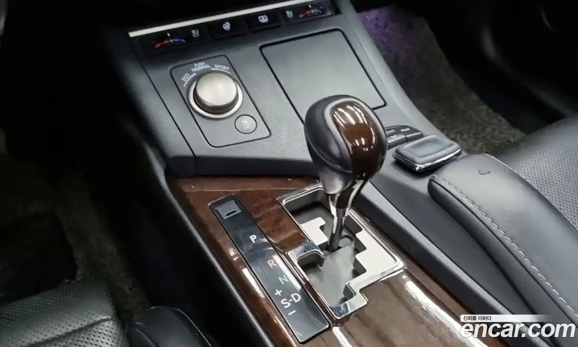 Lexus ES 2015 3.5 гидро в Москве № 214865, фото 9