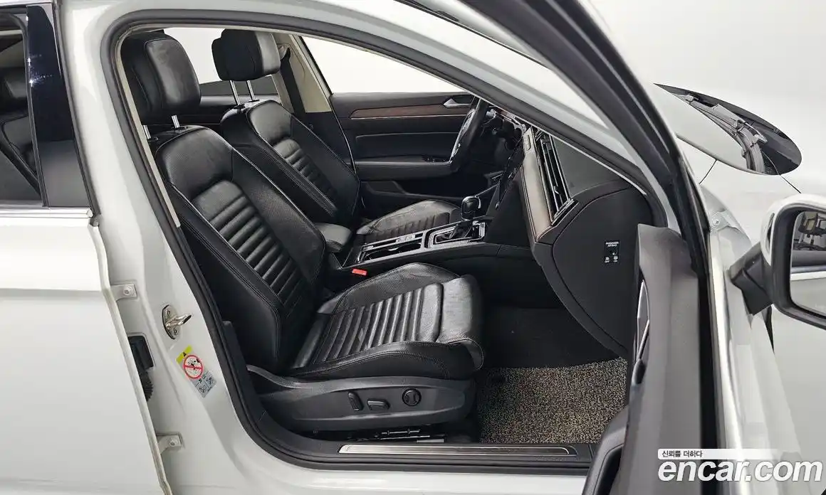 Volkswagen Passat 2018 2.0 гидро в Москве № 215142, фото 12