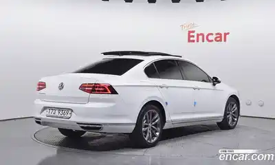 Volkswagen Passat 2018 2.0 гидро в Москве № 215142, миниатюра 2