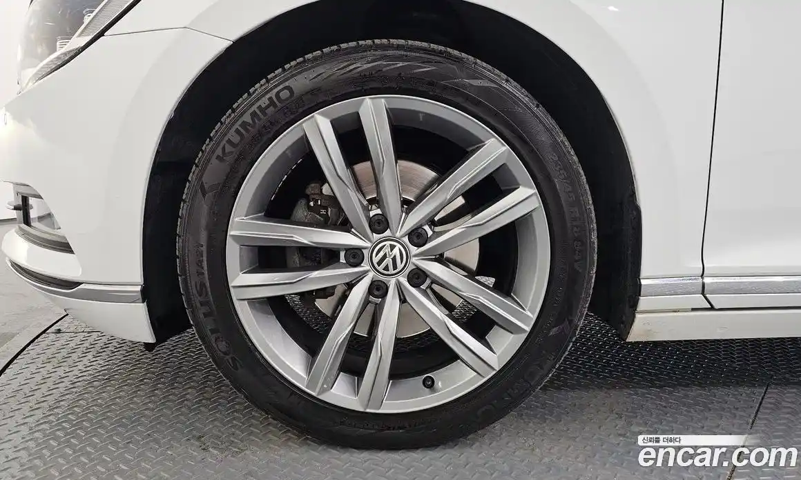 Volkswagen Passat 2018 2.0 гидро в Москве № 215142, фото 5