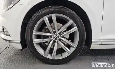 Volkswagen Passat 2018 2.0 гидро в Москве № 215142, миниатюра 5