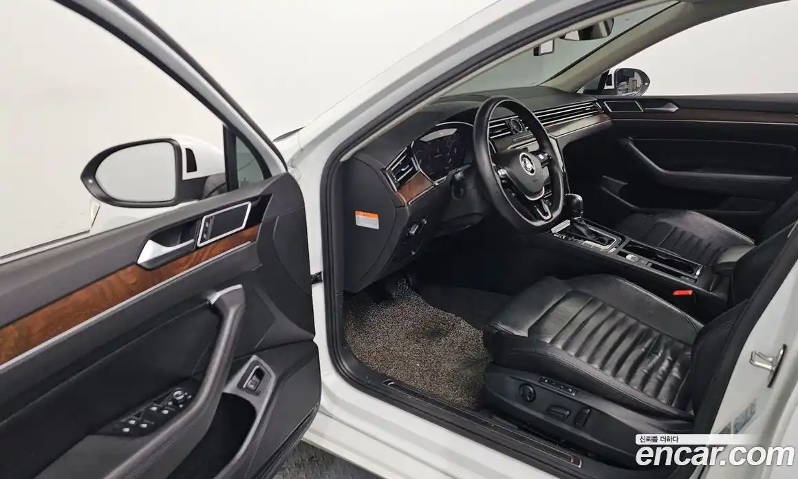 Volkswagen Passat 2018 2.0 гидро в Москве № 215142, фото 10